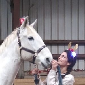 Meet your Posher, Ellie